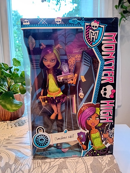 Monster high Glawdeen Wolf Scaremaster paketissaan