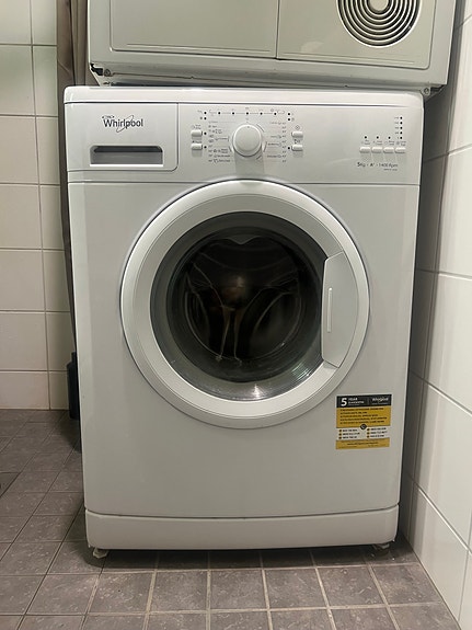 Whirlpool pyykinpesukone 5 kg valkoinen
