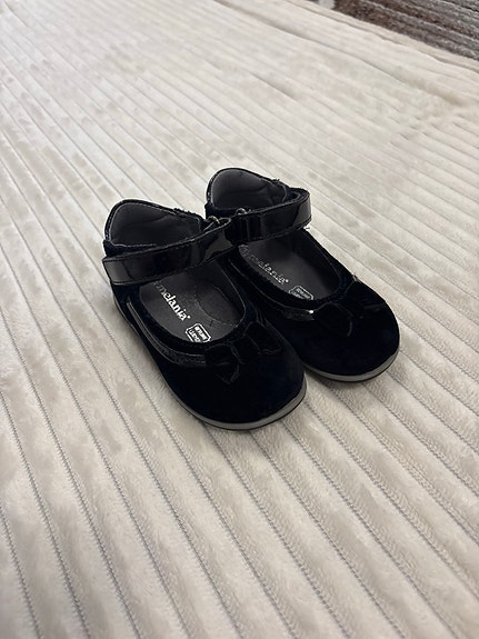 Juhlakengät, koko 22, uudenveroiset, Made in Italy