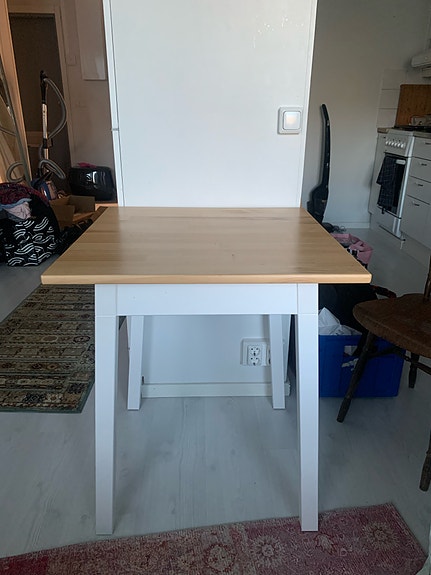 IKEA ruokapöytä