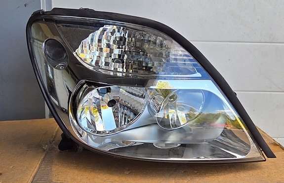 Renault Senic I 99-03 Oikea ajovalo