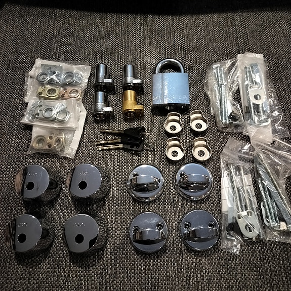 4 x Abloy cy001 Exec avainpesä+ riippulukko