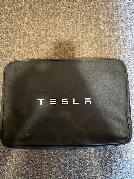 Tesla model 3 vetokoukku