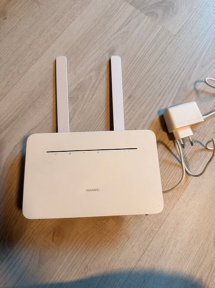 Huawei B535-232 4G LTE Wi-Fi Router
