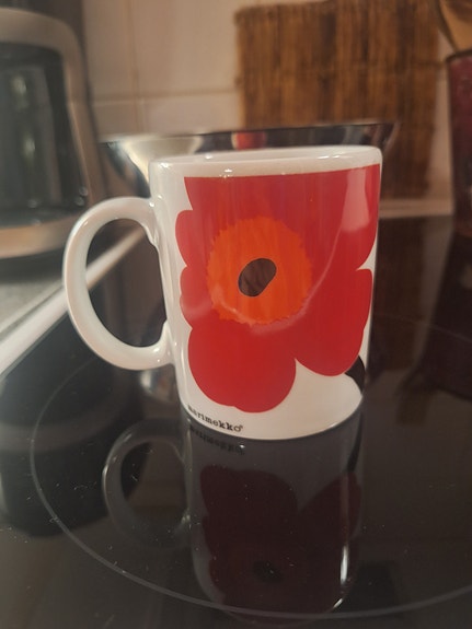 Marimekon Unikko-muki