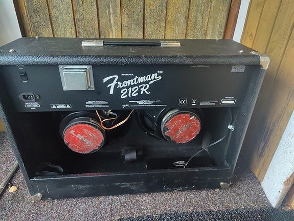 Fender frontman 212r