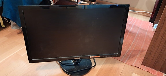 ASUS näyttö