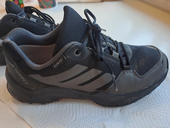 Salomon gore-tex kengät kokoa 36