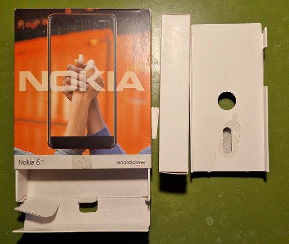 NOKIA puhelinten pakkauskoteloita Nokia N8 - Nokia 6.1 - Nokia 8 Sirocco