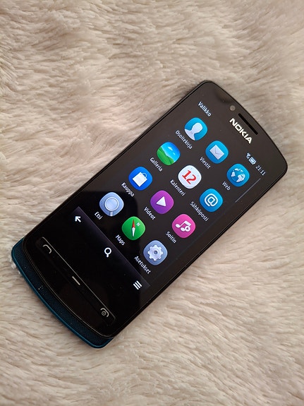 Nokia puhelin