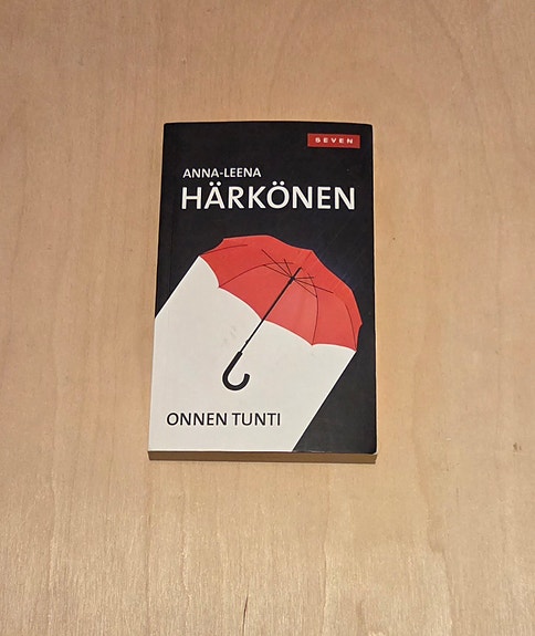 Onnen tunti, Anna-Leena Härkönen