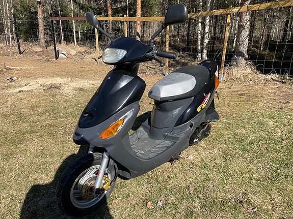 Skootteri varaosiksi