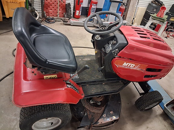 MTD B12 ajoleikkuri 13hp