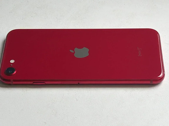 ALE IPhone SE 3 64GB red / TAKUU 12kk