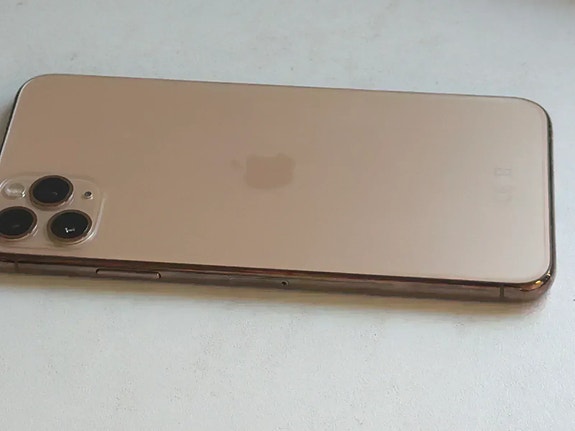 ALE iPhone 11 Pro Max 64GB gold - TAKUU 12 kk