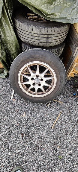 Volvo rengassarja Nokia Nordman 195/65R15