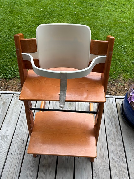 Stokke Tripp Trapp syöttötuoli ja babyset