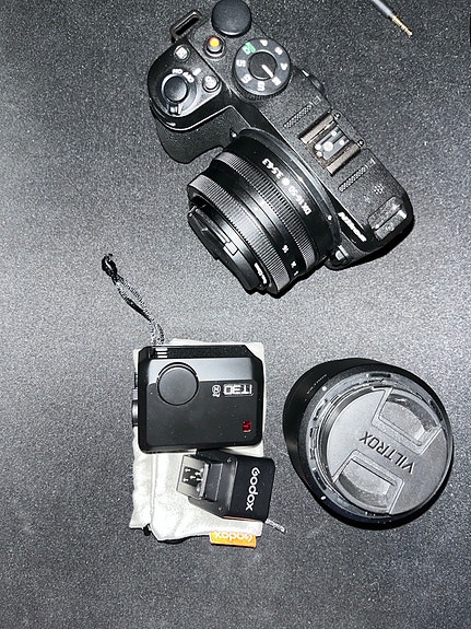 Nikon Z30, linssit ja salama