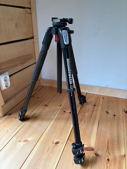 Manfrotto 190 tripod