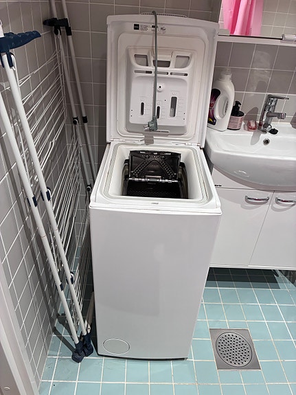 Päältä täytettävä pedukone