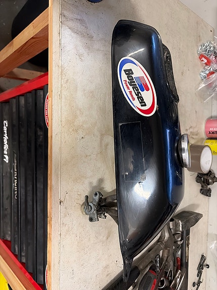 Suzuki pv tankki orkkis korkilla ja bensahanalla