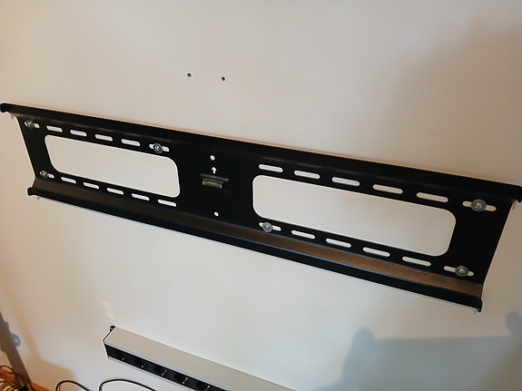 TV-seinäteline 37-70"