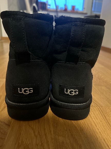 Miesten UGGit