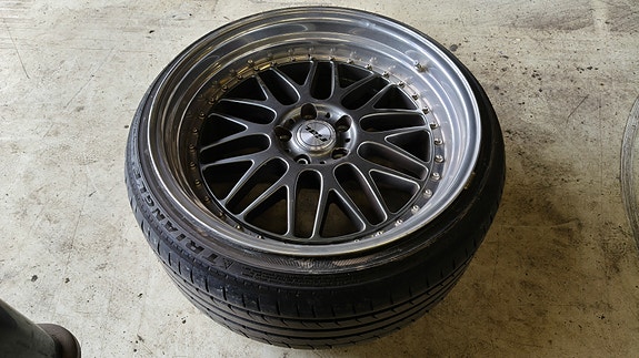 Rial Daytona Race koottavat vanteet Triangle renkailla 5x112 19"