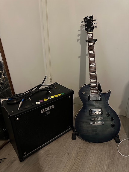 ESP LTD EC-256 sähkökitarapaketti vahvistimella