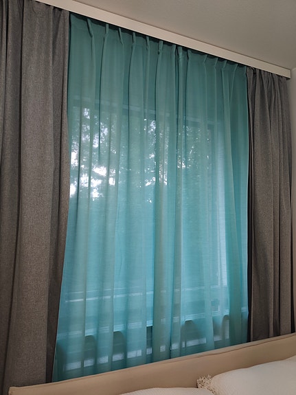 IKEA HILJA turkoosit verhot (2 kpl)