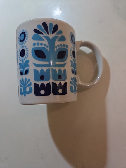 Marimekko Kanteleen kutsu -muki (Sanna Annukka, 2008)
