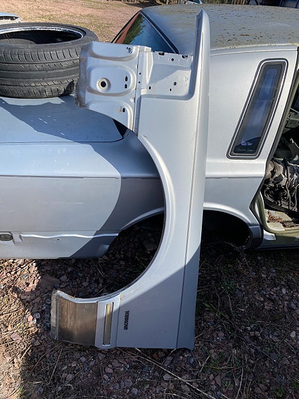 Lincoln Town Car etulokasuojat ja lukkopelti