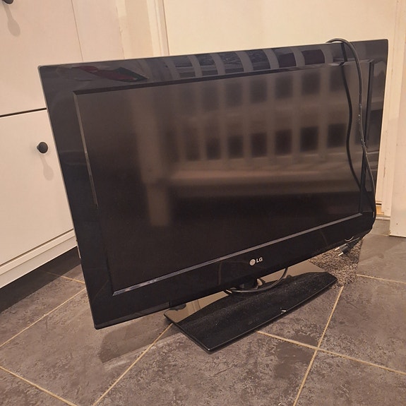 LG taulutelevisio 32
