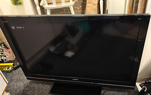 Annetaan Sony LCD-televisio