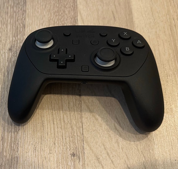 Nintendo Switch Pro Controller 2 langaton ohjain