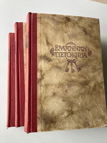 Emännän tietokirja osat 1-3