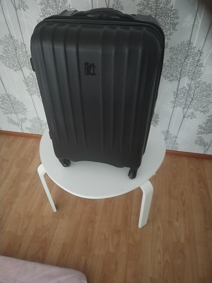 Iso vetolaukku
