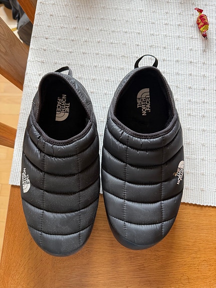 The North Face thermoball traction mule V tohvelit koko 44,5 musta