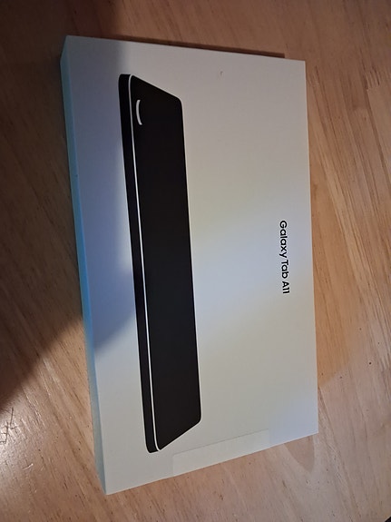 Myydään uusi tabletti