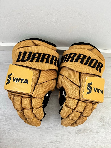 Warrior jääkiekkohanskat Ondrej Pavel Gameworn Tappara
