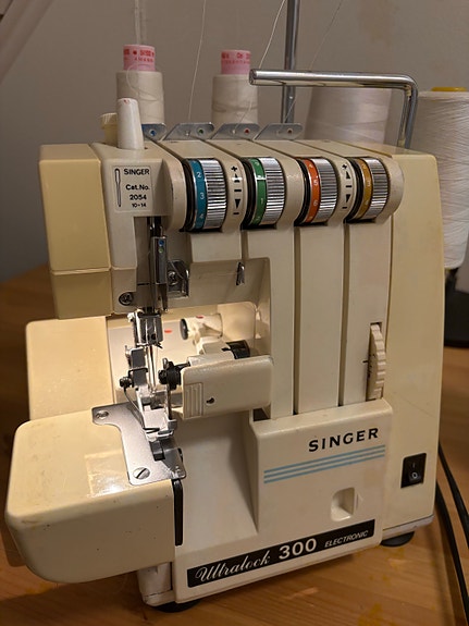 Singer Ultralock 300 saumuri