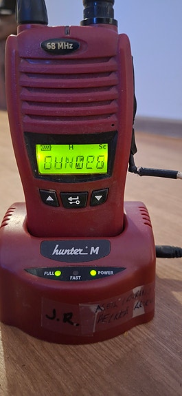 Hunter M vhf puhelin