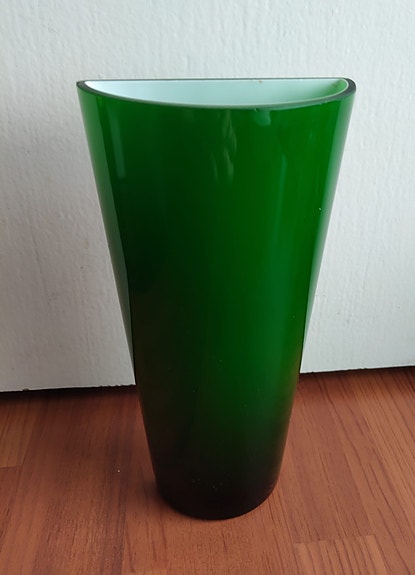 Vihreä/valkoinen maljakko