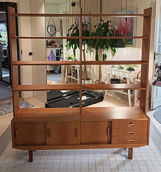 Teak kirjahylly 50-60 luvulta
