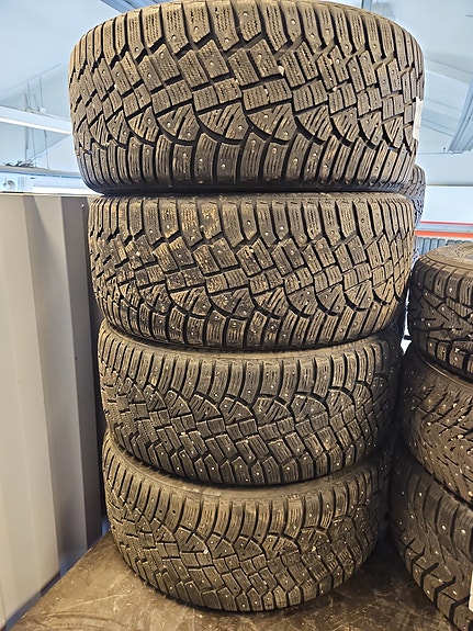 245/45R19 nastarenkaat