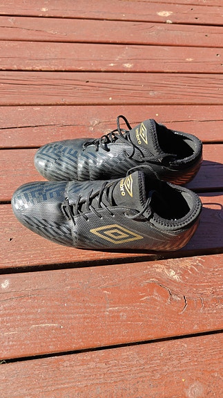 Umbro nappikset koko 37