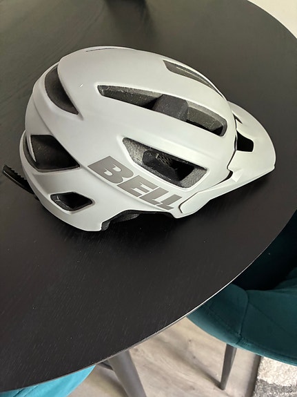 Bell Nomad 2 MIPS pyöräilykypärä koko 53–60 cm harmaa