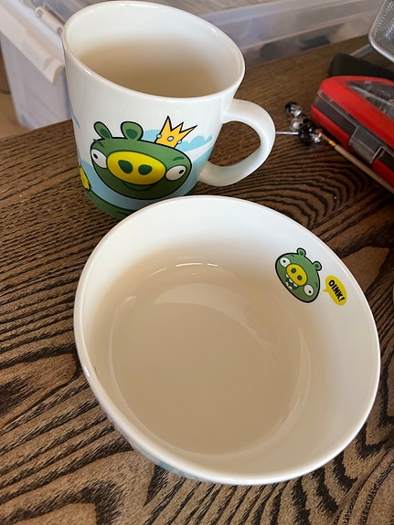 Arabia Angry Birds possu muki ja kulho