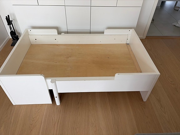 Muurame Jolla jatkettava sänky / VARATTU