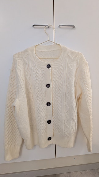 Beige neuletakki M